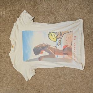 🍇Hollister Graphic Tee Shirt🍇